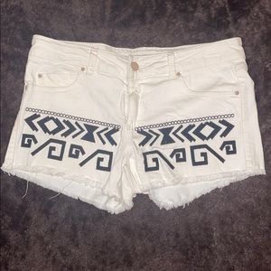 Stradivarius Aztec Embroidered Denim Short